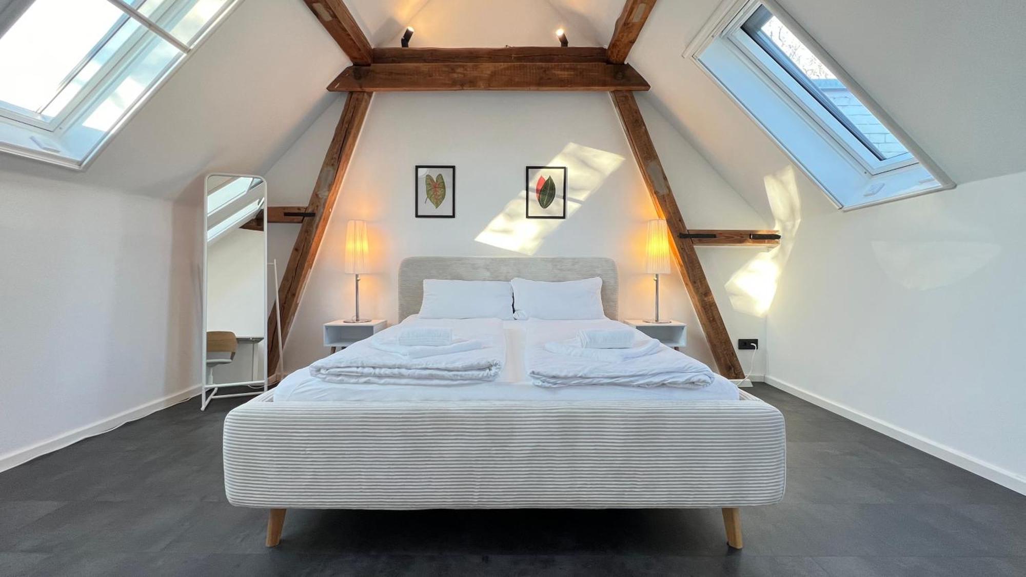Ludwigshome - Zentrale Lage, Luxusbad, Workspace, Klima Ludwigsburg Ngoại thất bức ảnh