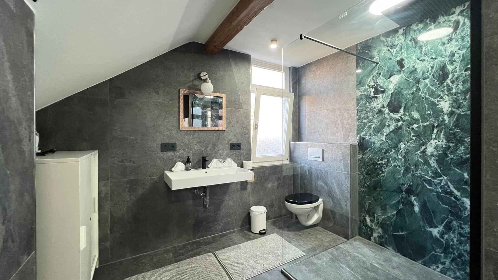 Ludwigshome - Zentrale Lage, Luxusbad, Workspace, Klima Ludwigsburg Ngoại thất bức ảnh